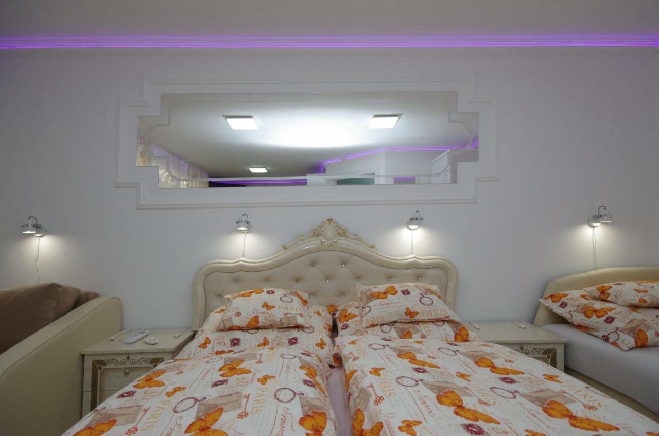 Amália Apartman Gyula Esterno foto